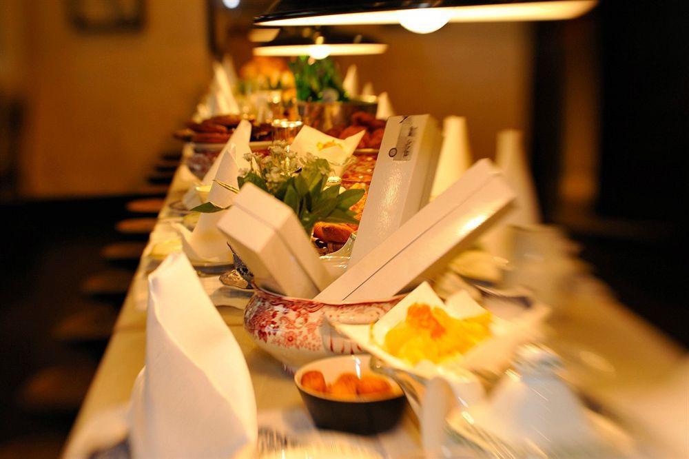 Landa Ξενοδοχείο Burgo Εξωτερικό φωτογραφία A buffet at a hotel