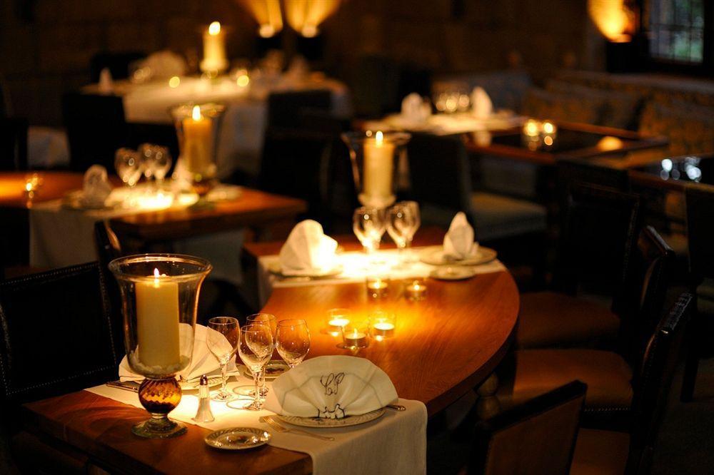 Landa Ξενοδοχείο Burgo Εστιατόριο φωτογραφία Candlelight dinner