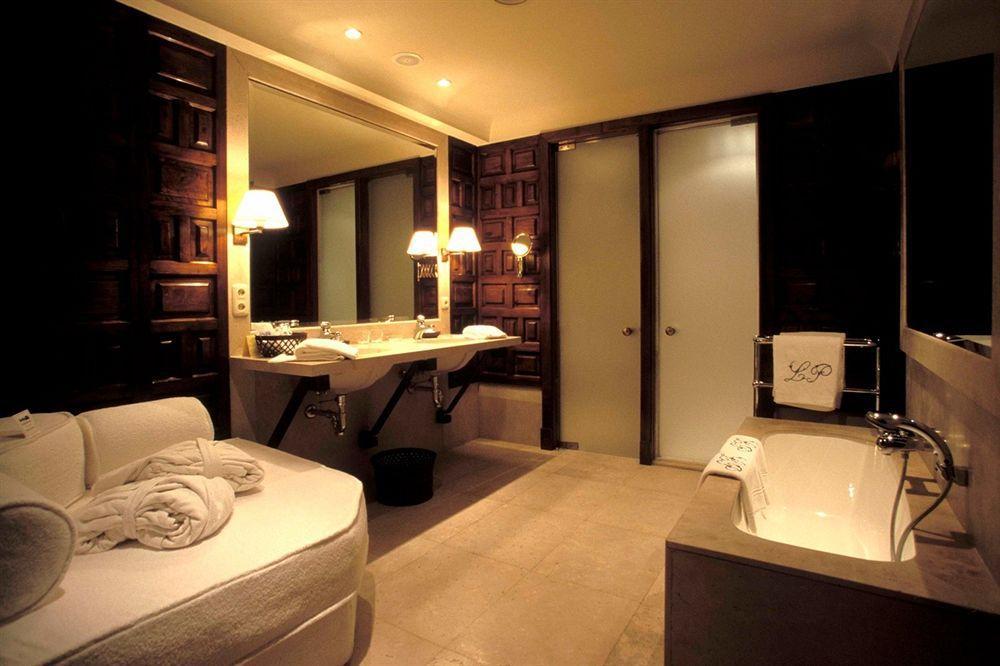 Landa Ξενοδοχείο Burgo Δωμάτιο φωτογραφία A bathroom at the Mandarin Oriental, Bangkok