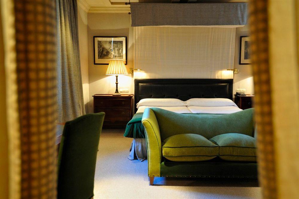 Landa Ξενοδοχείο Burgo Δωμάτιο φωτογραφία A bedroom at the hotel