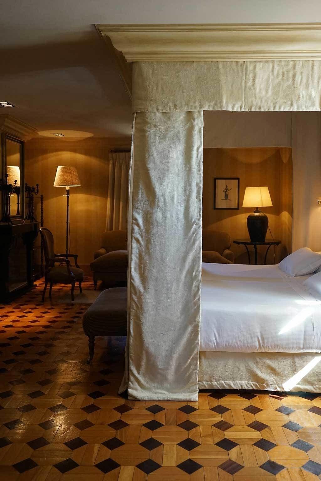 Landa Ξενοδοχείο Burgo Εξωτερικό φωτογραφία A room at the Hotel de Crillon